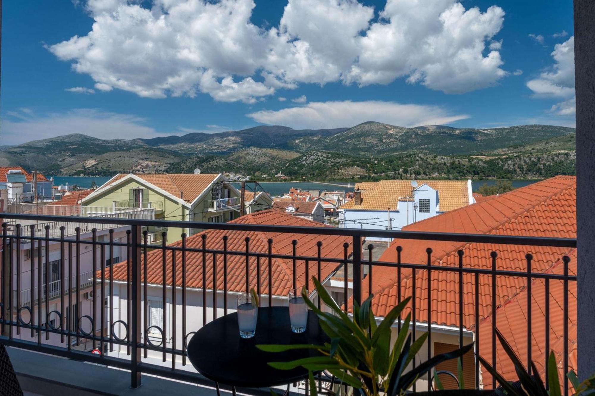 De Bosset Suites Kefalonia 阿尔戈斯托利翁 外观 照片