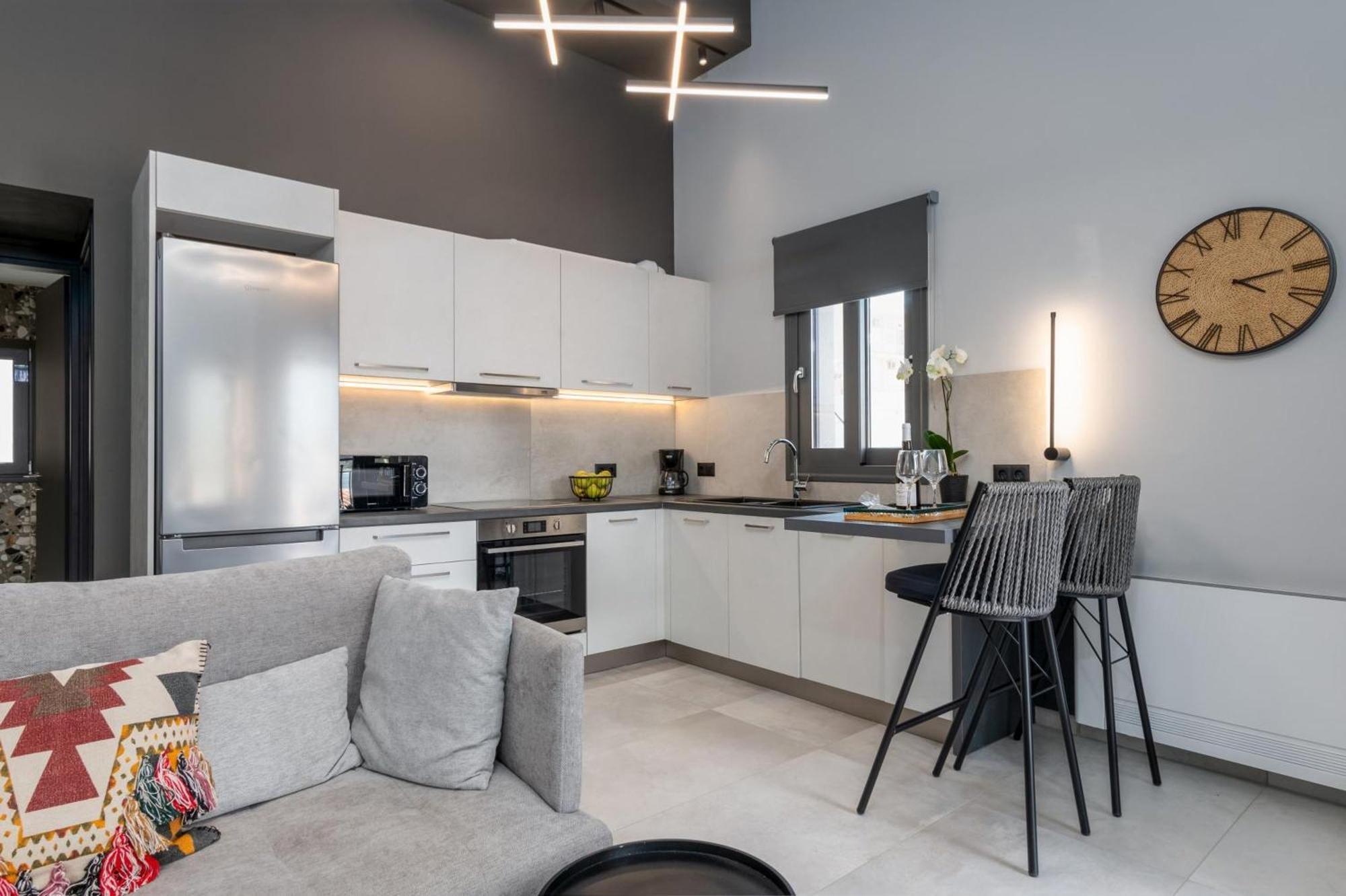 De Bosset Suites Kefalonia 阿尔戈斯托利翁 外观 照片