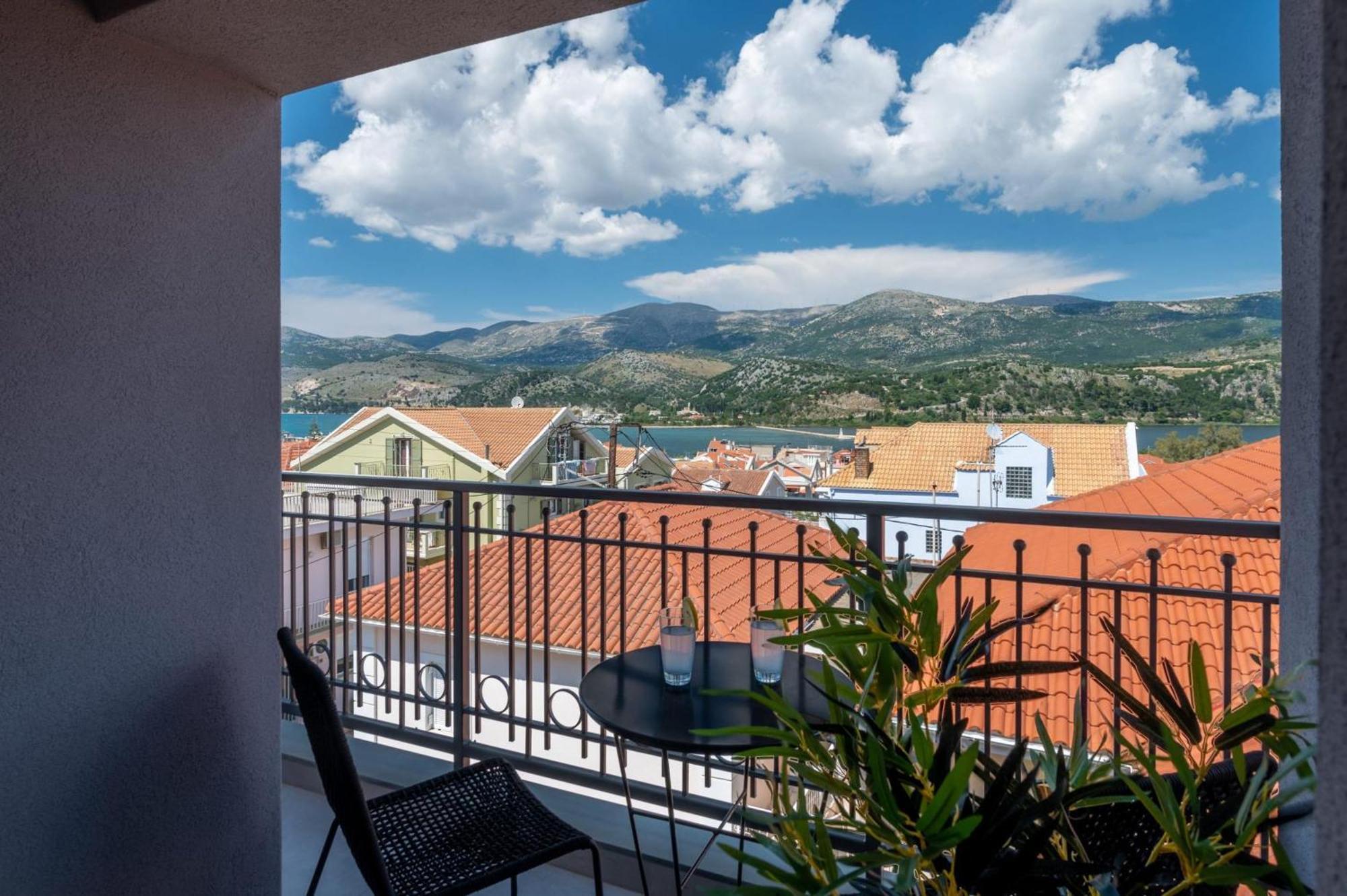 De Bosset Suites Kefalonia 阿尔戈斯托利翁 外观 照片