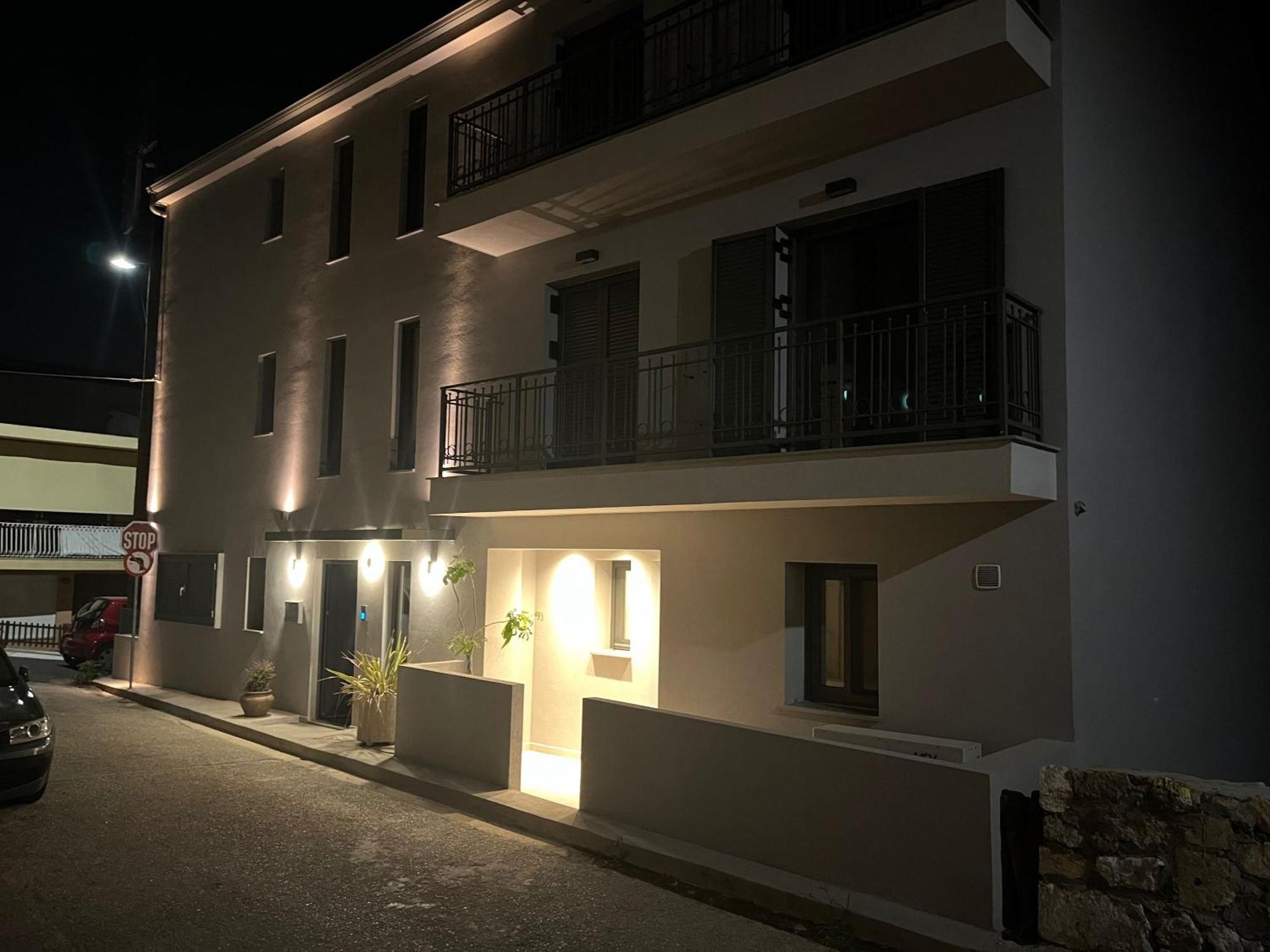 De Bosset Suites Kefalonia 阿尔戈斯托利翁 外观 照片